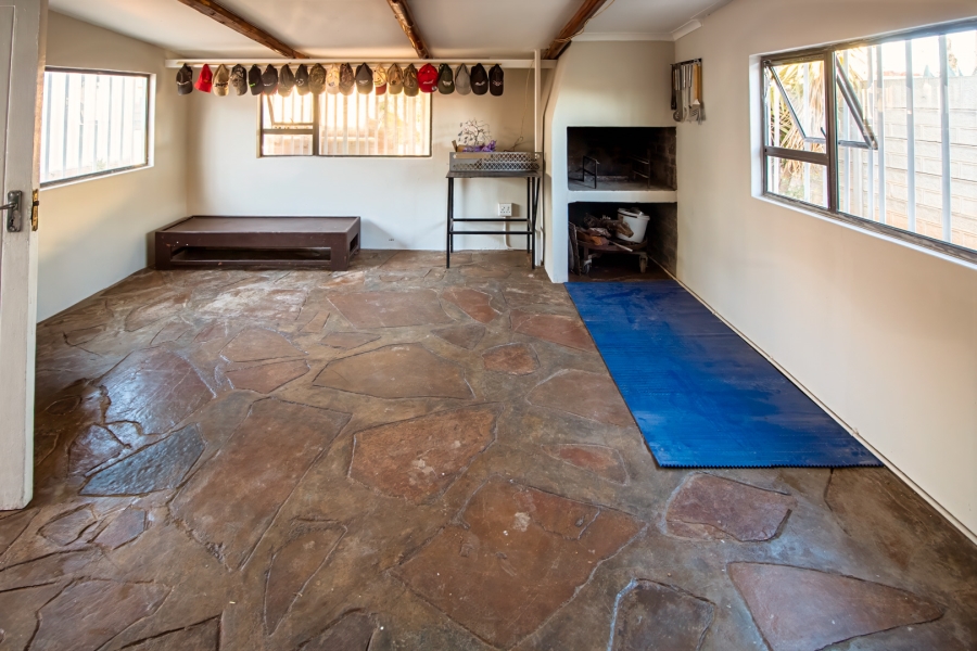 2 Bedroom Property for Sale in Flora Park Northern Cape